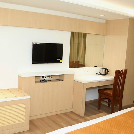 Hotel Radiance Bareilly Eksteriør bilde