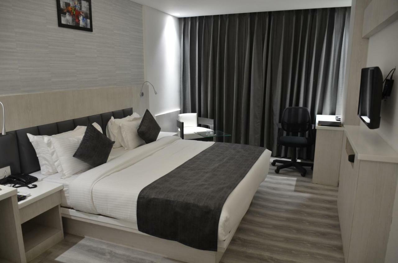 Hotel Radiance Bareilly Eksteriør bilde