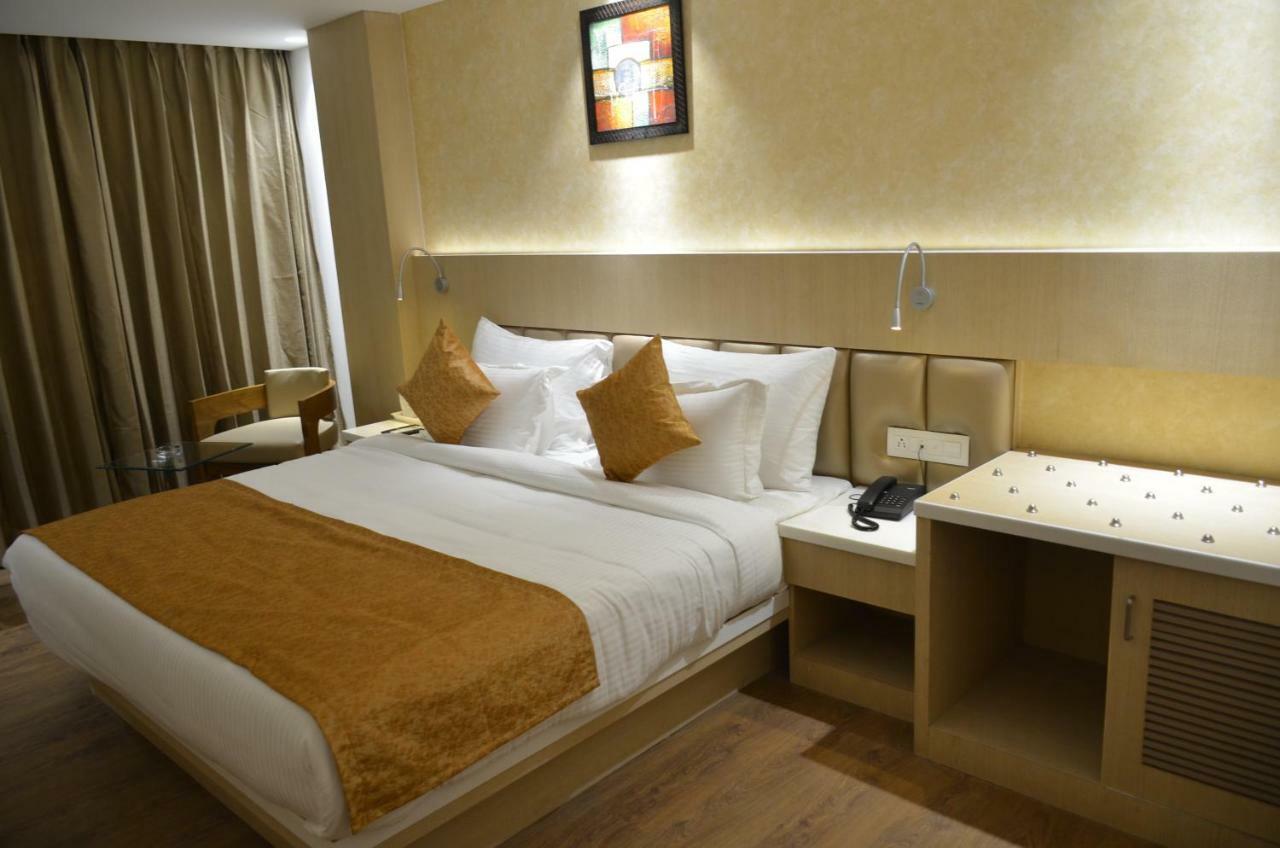 Hotel Radiance Bareilly Eksteriør bilde