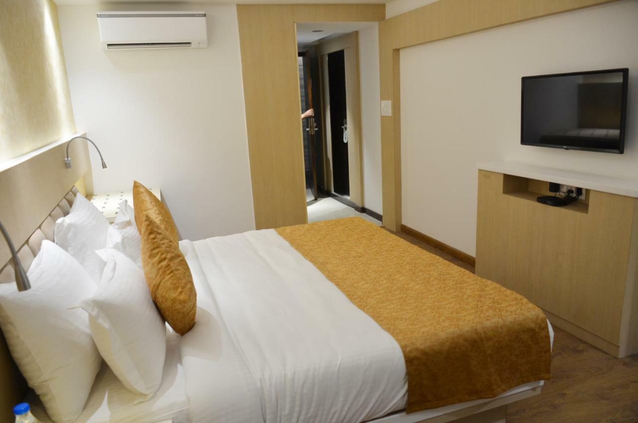Hotel Radiance Bareilly Eksteriør bilde