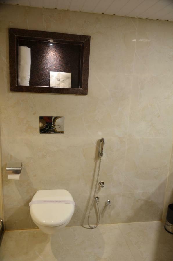Hotel Radiance Bareilly Eksteriør bilde