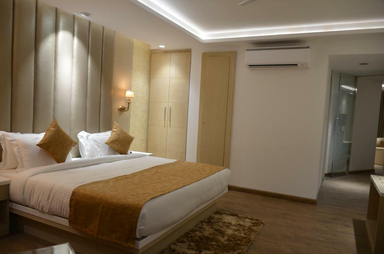 Hotel Radiance Bareilly Eksteriør bilde